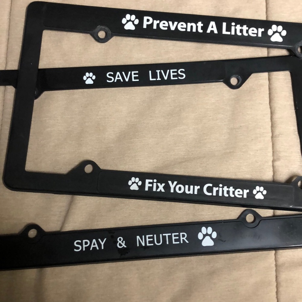 Set of 2 pet license plate frames from Animal Rescue site